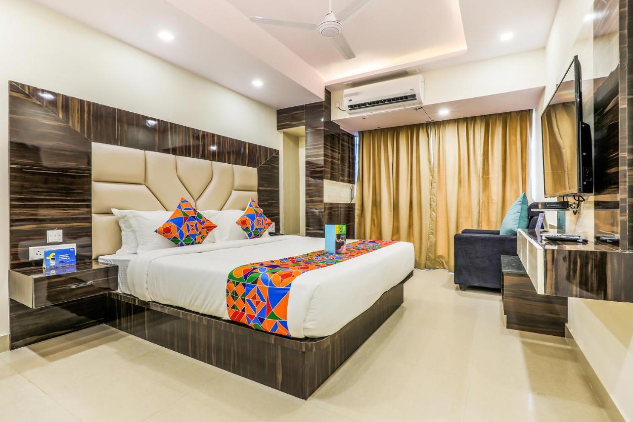 แฟ็บโฮเต็ล คราวน์ไฮต์ Hotel บังกาลอร์ ภายนอก รูปภาพ