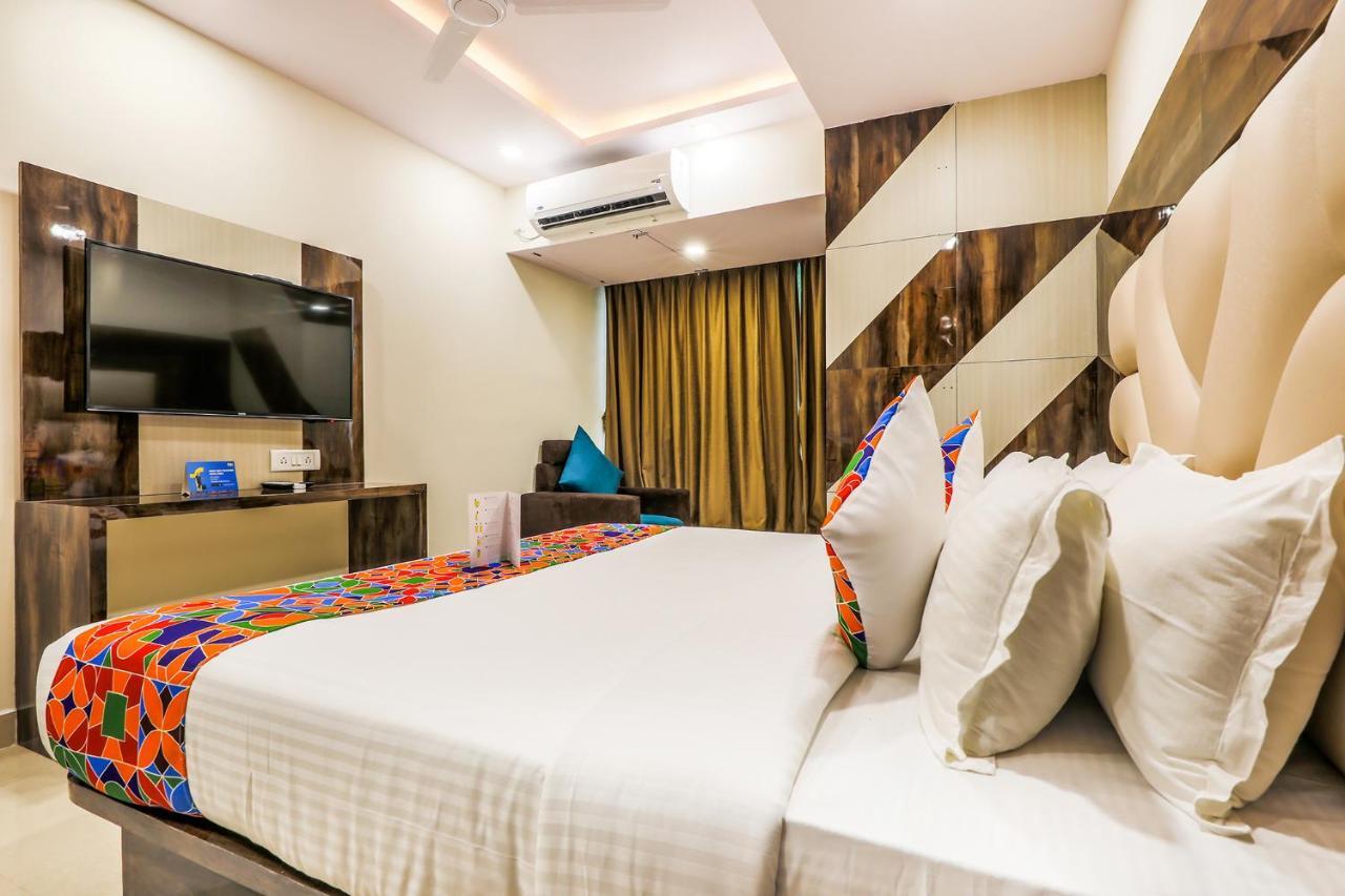 แฟ็บโฮเต็ล คราวน์ไฮต์ Hotel บังกาลอร์ ภายนอก รูปภาพ
