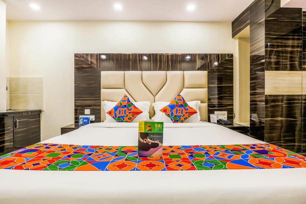 แฟ็บโฮเต็ล คราวน์ไฮต์ Hotel บังกาลอร์ ภายนอก รูปภาพ